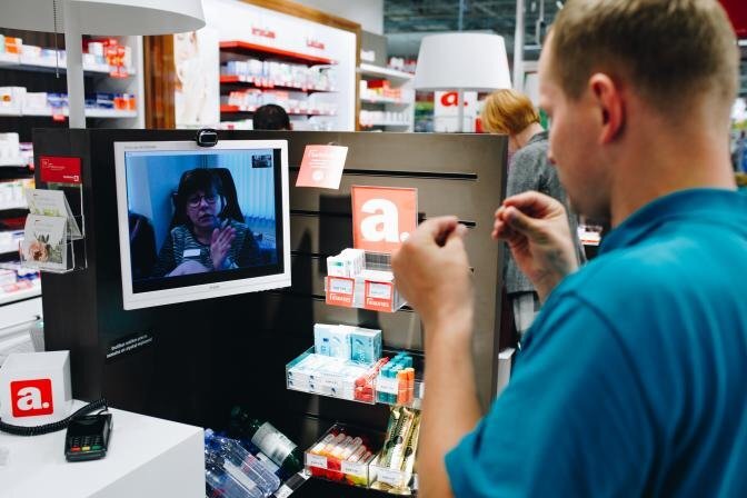Apotheka aptiekās pieejams zīmju valodas tulka pakalpojums