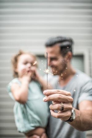 6 vecāku paradumi, kas palīdzēs izaudzināt emocionāli veselus bērnus