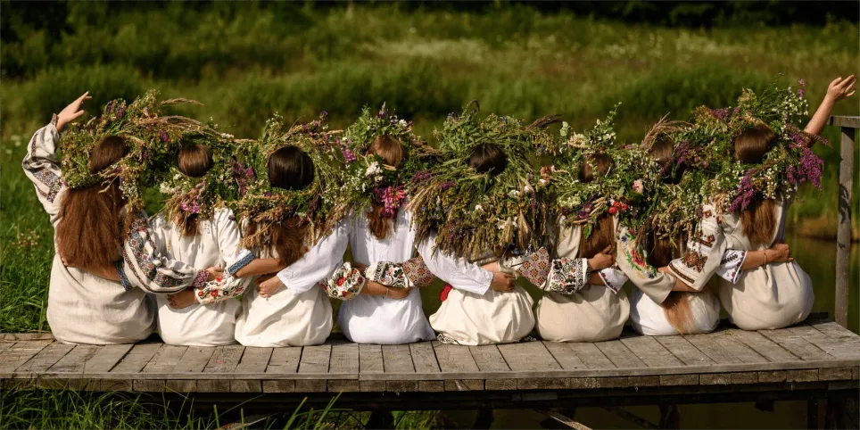 Līgo emociju virpulis: zinātnisks skaidrojums plašajam emociju spektram  